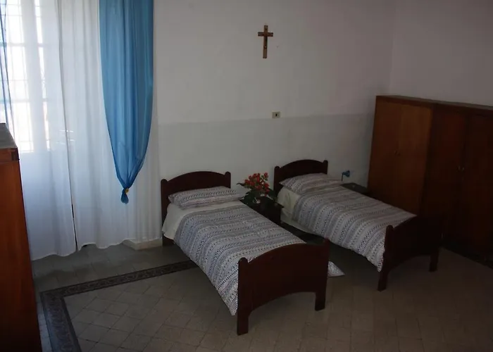 Sant'anna بيت شباب