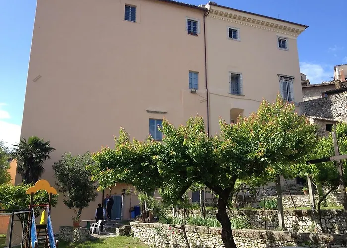 Sant'anna بيت شباب *