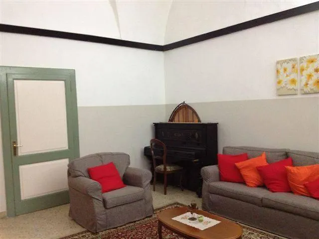 بيت شباب Sant'anna